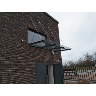 Стеклянный козырек на подвесах 